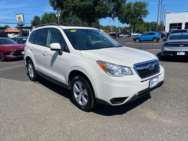 2016 SUBARU Forester