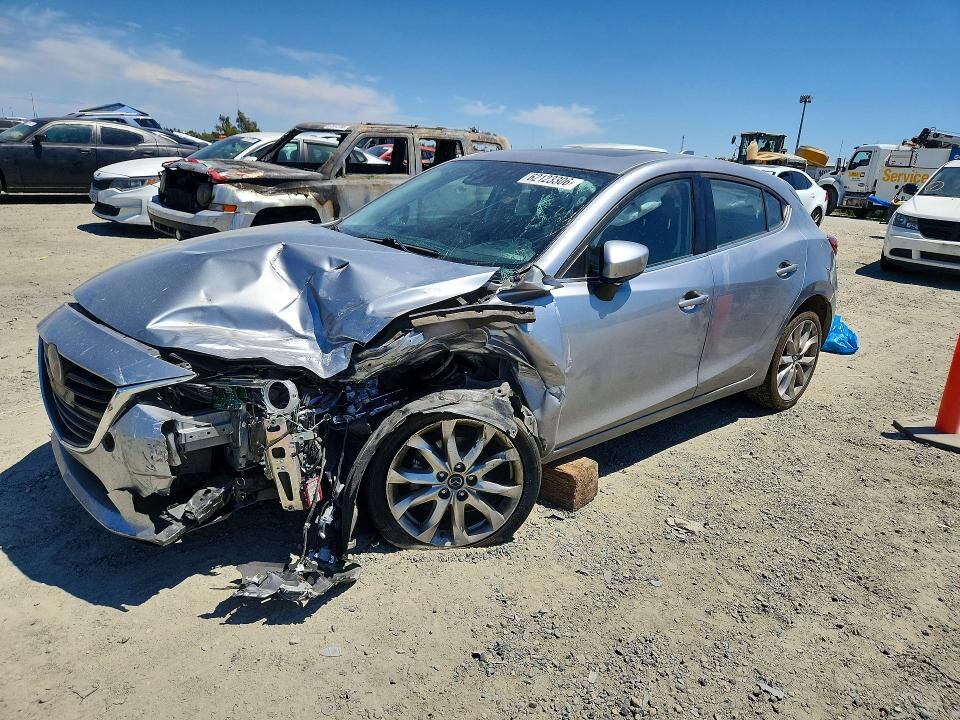 2015 MAZDA Mazda3