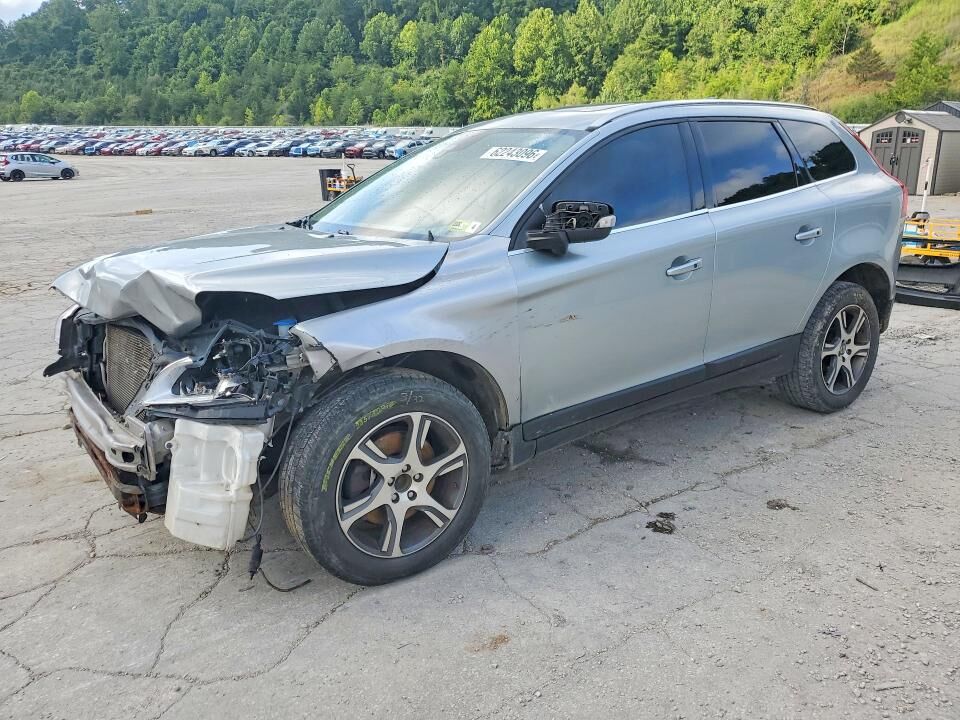 2011 VOLVO XC60
