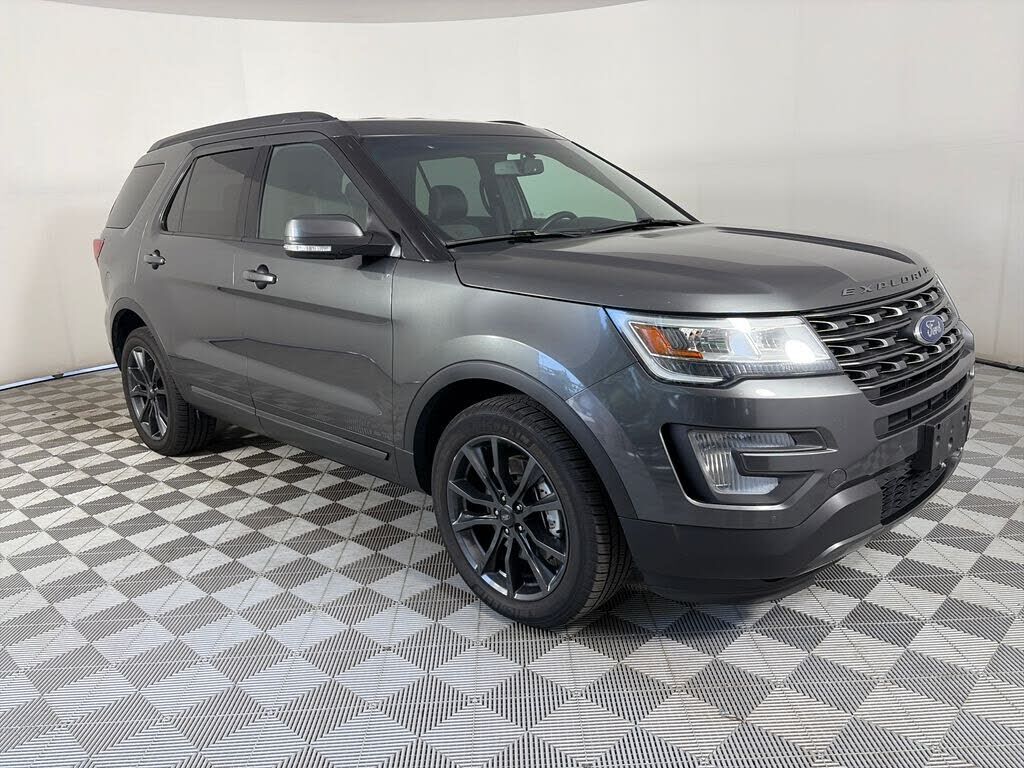 2017 FORD Explorer