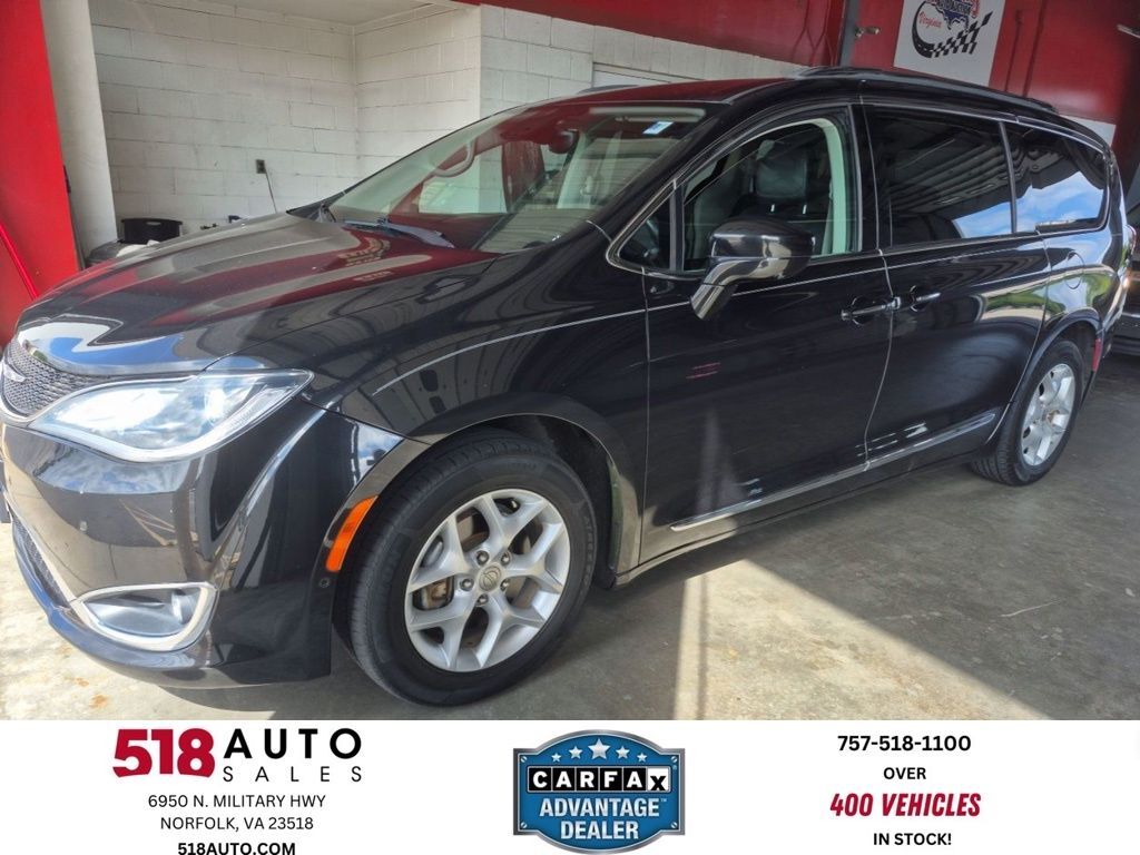 2017 CHRYSLER Pacifica
