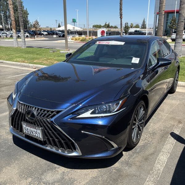 2022 LEXUS ES