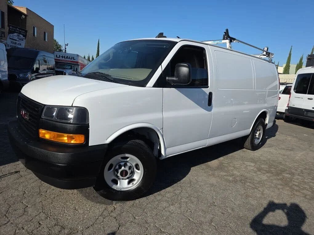 2022 GMC Savana