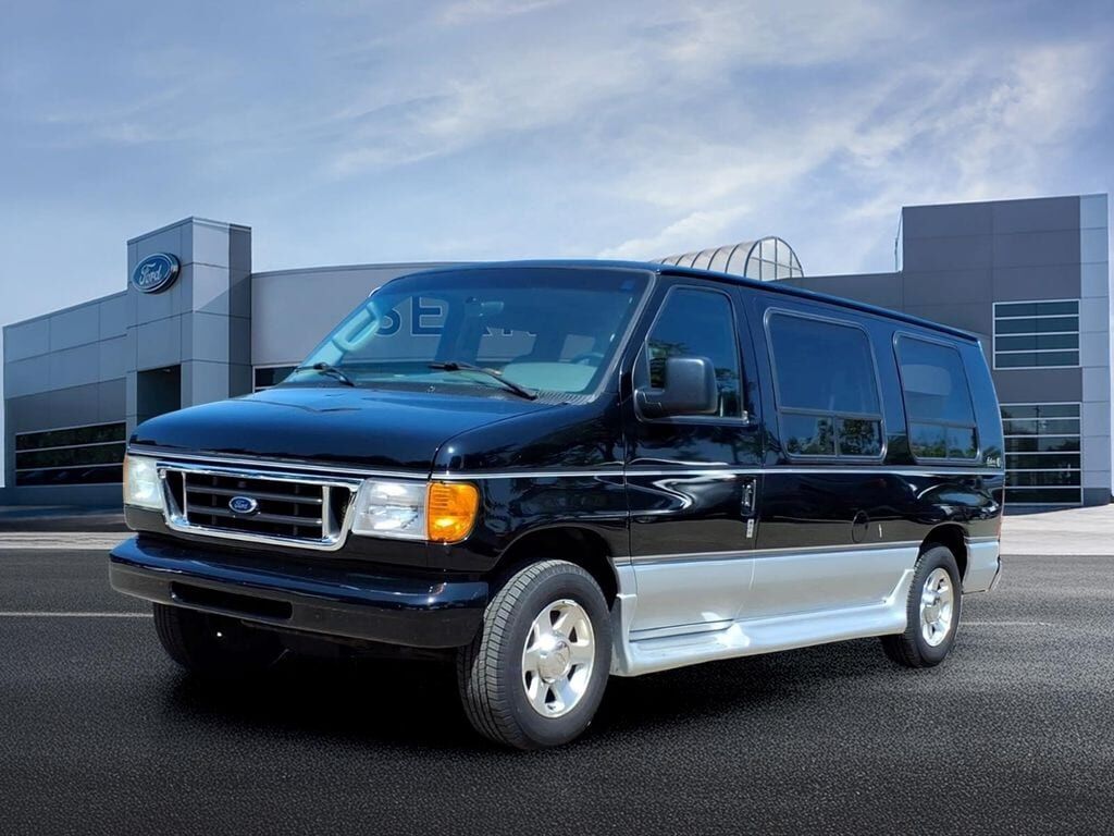 2005 FORD E-150