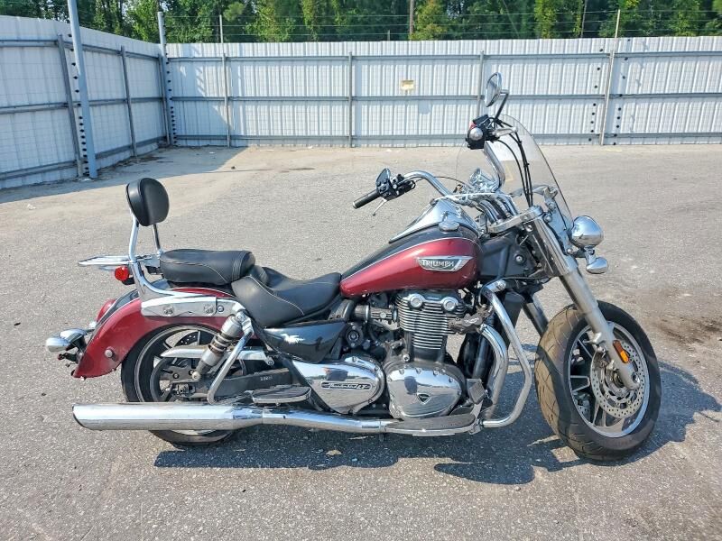 2015 TRIUMPH Thunderbird
