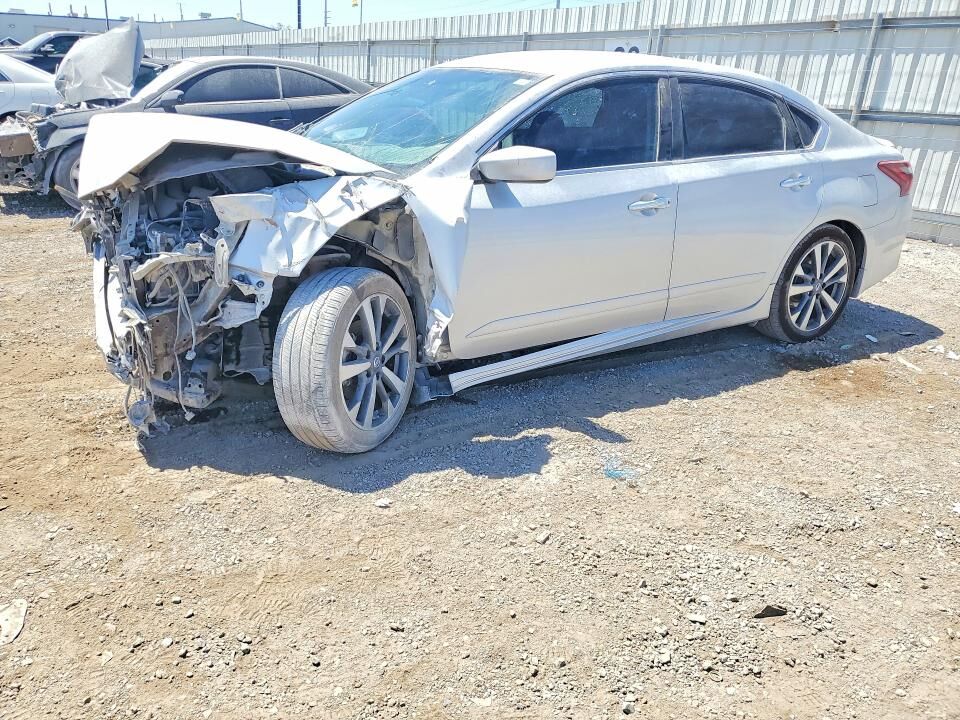 2017 NISSAN Altima