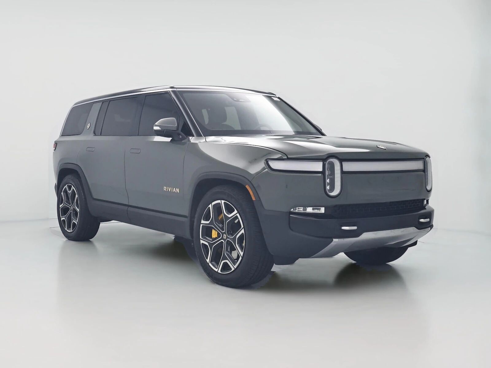 2022 RIVIAN R1S