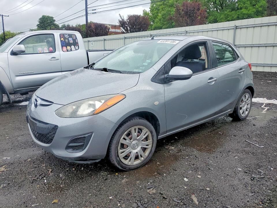 2014 MAZDA Mazda2