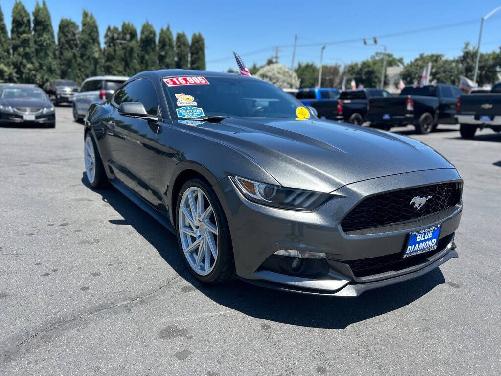2017 FORD Mustang