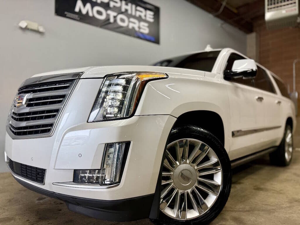 2016 CADILLAC Escalade