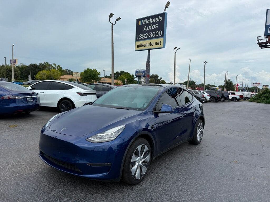 2023 TESLA Model Y