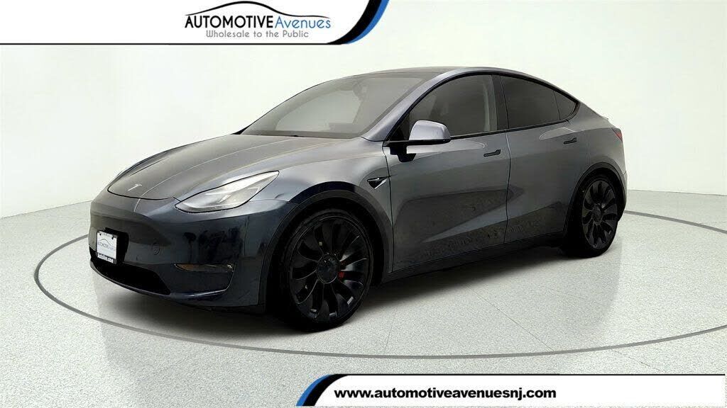 2023 TESLA Model Y