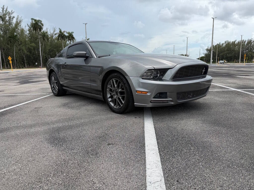 2013 FORD Mustang