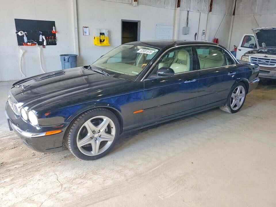 2005 JAGUAR XJ