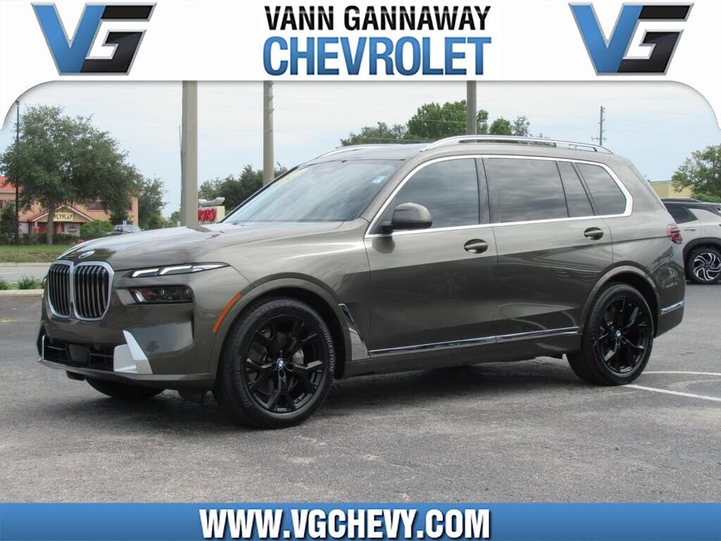 2023 BMW X7