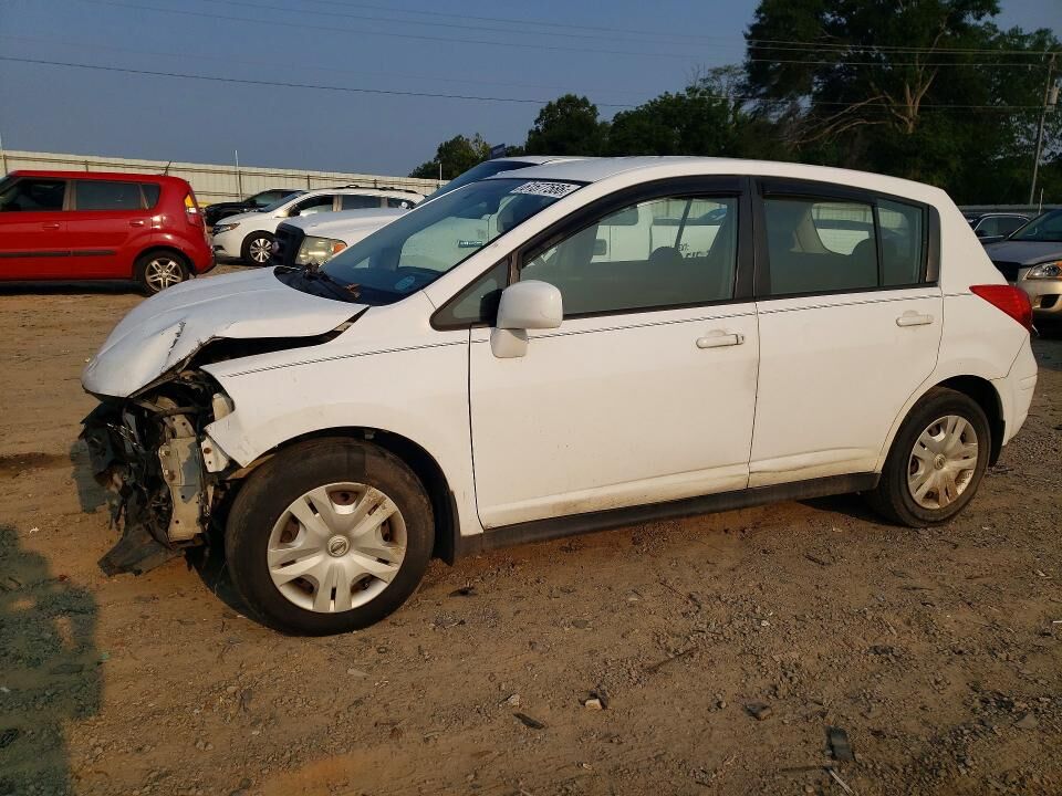 2010 NISSAN Versa