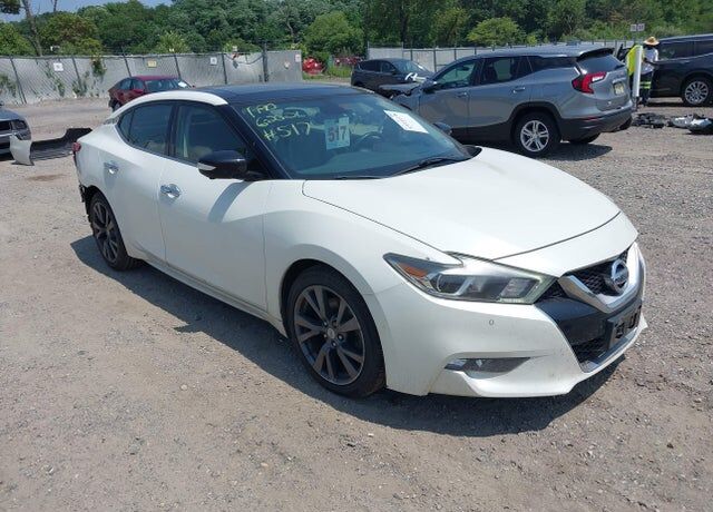 2017 NISSAN Maxima