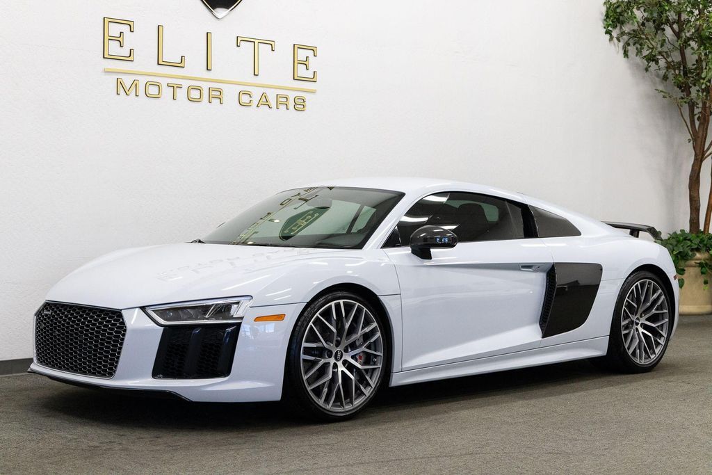 2017 AUDI R8