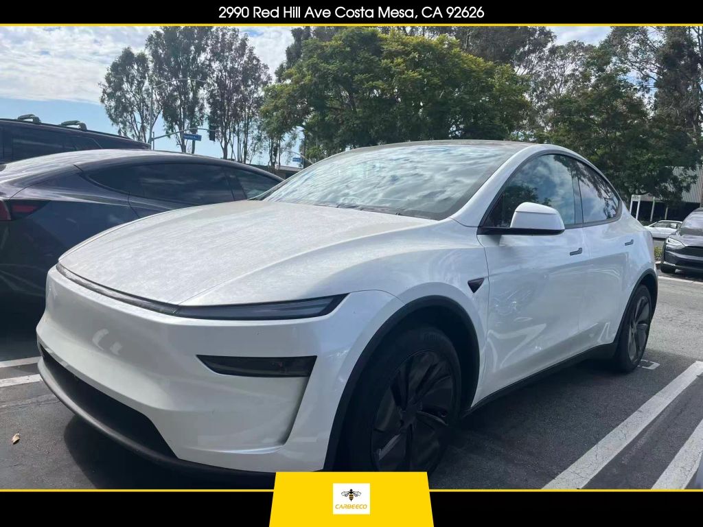 2026 TESLA Model Y