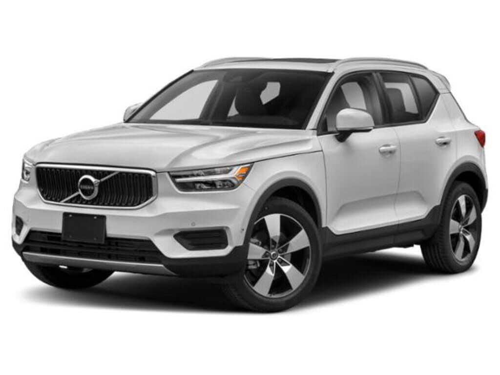 2021 VOLVO XC40