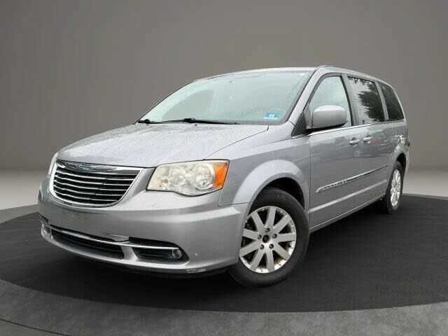 2014 CHRYSLER Town and Country