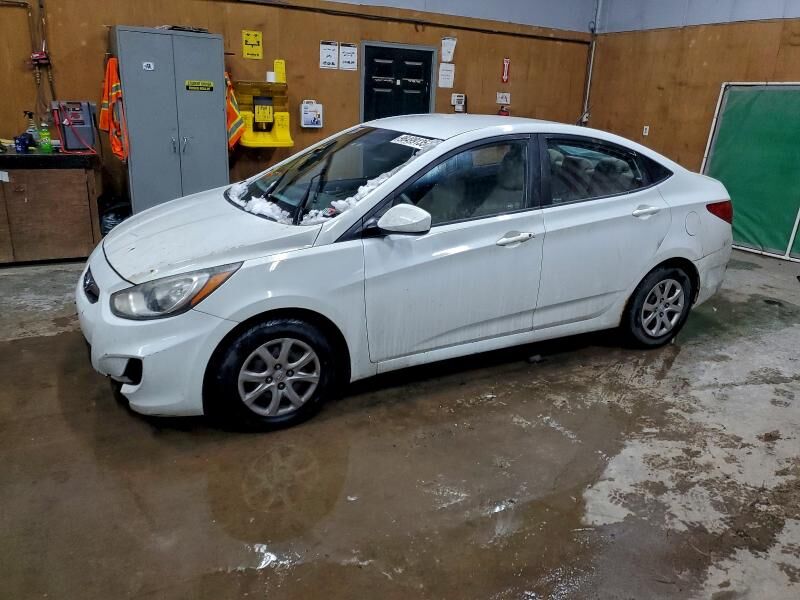 2013 HYUNDAI Accent