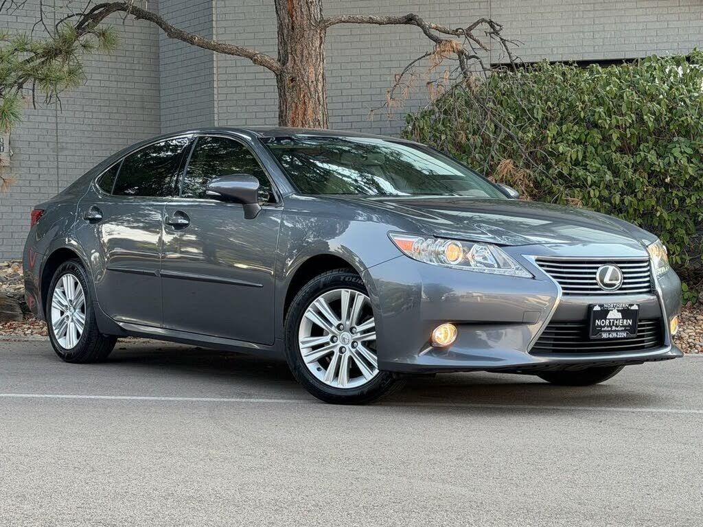 2014 LEXUS ES