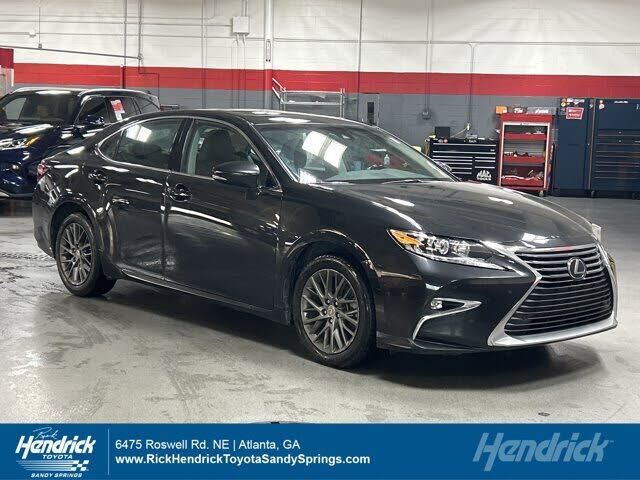 2018 LEXUS ES