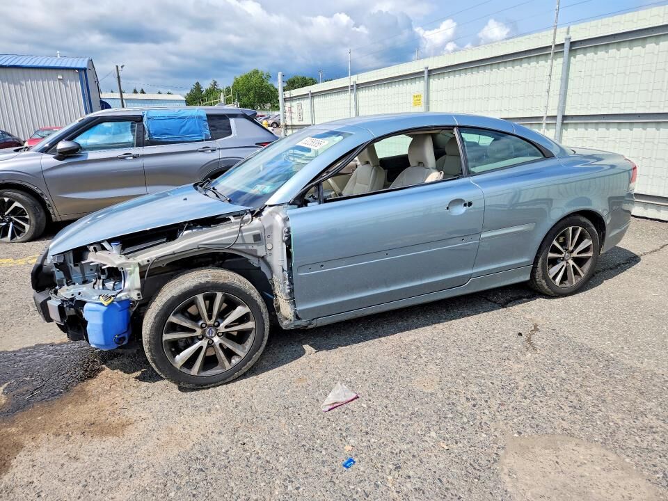 2010 VOLVO C70
