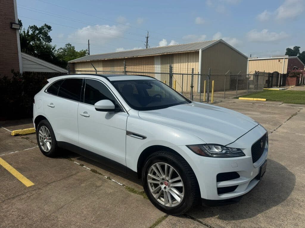 2017 JAGUAR F-Pace