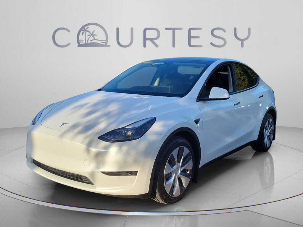 2023 TESLA Model Y