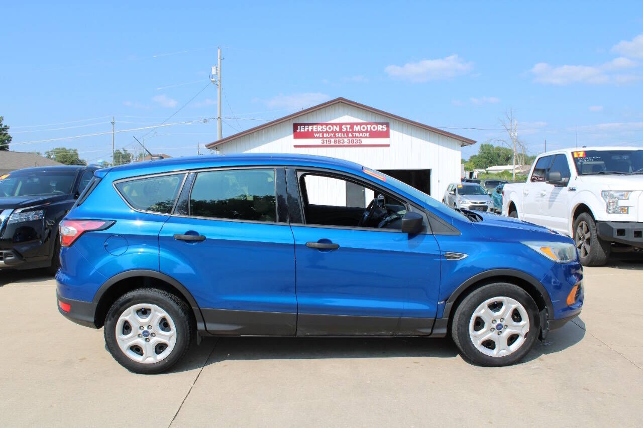 2017 FORD Escape