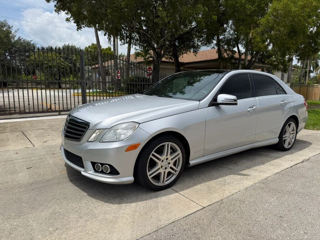 2010 MERCEDES-BENZ E-Class