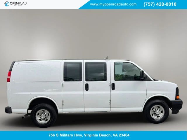 2017 CHEVROLET Express