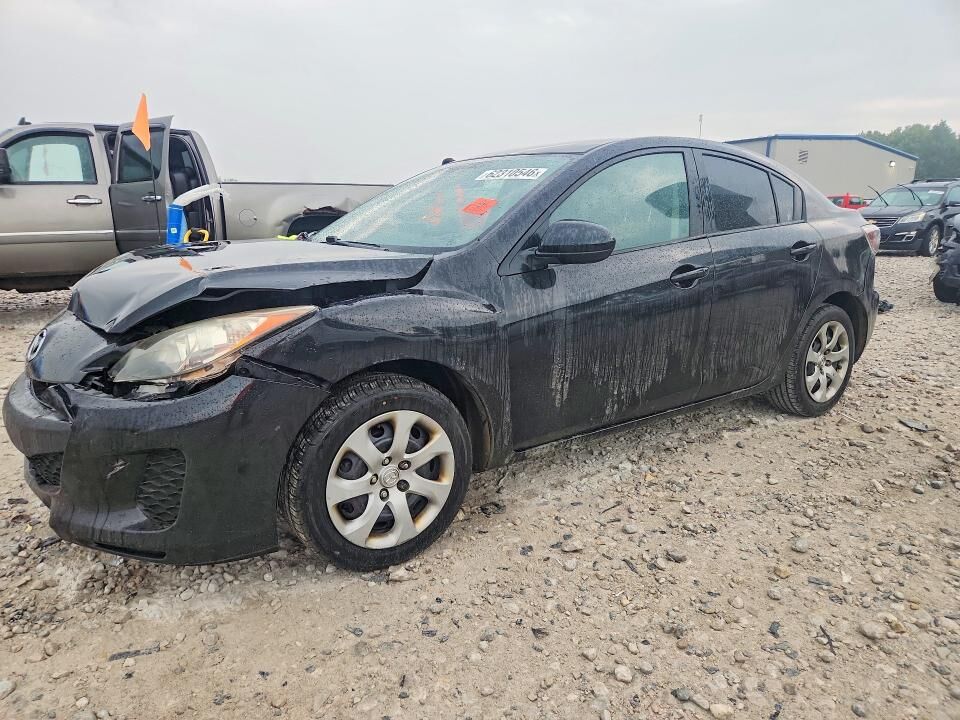 2013 MAZDA Mazda3