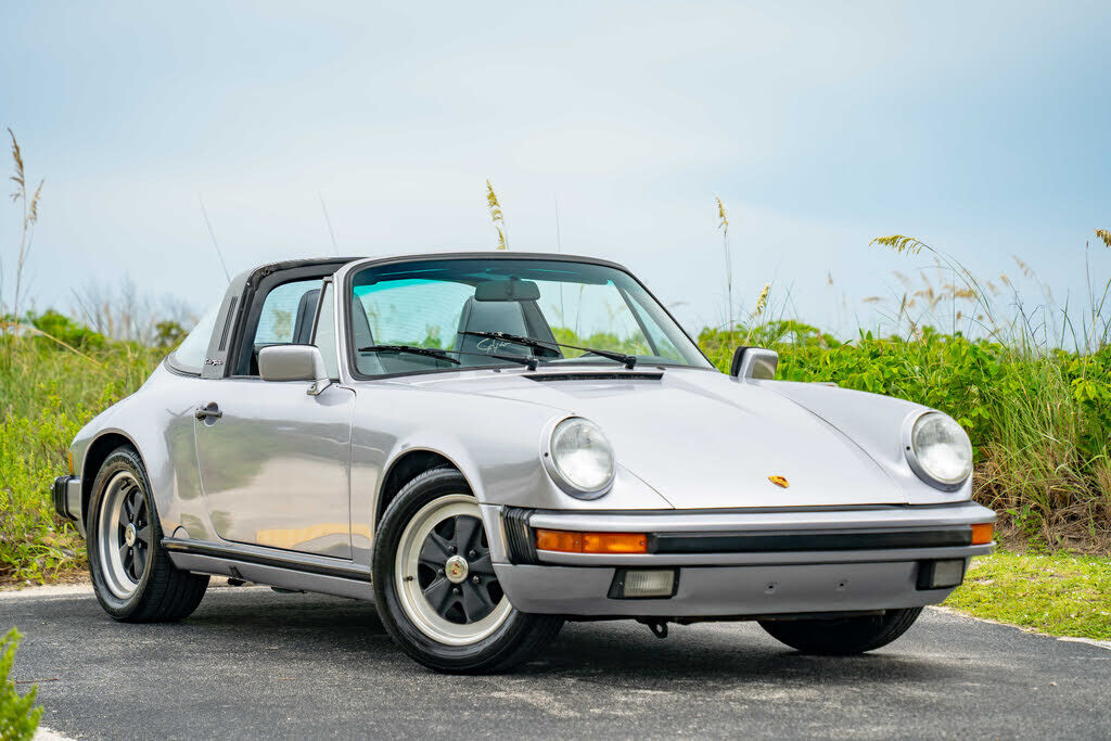 1988 PORSCHE 911
