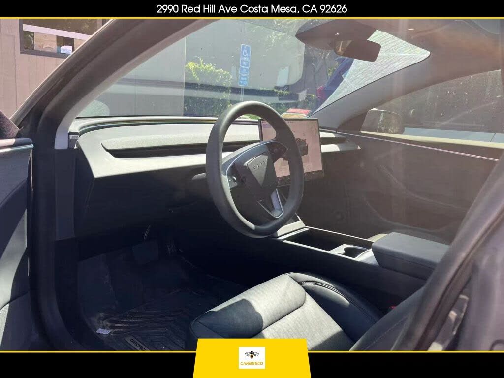 2025 TESLA Model 3