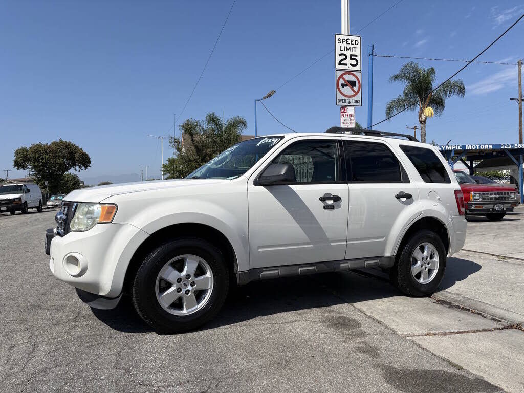 2009 FORD Escape