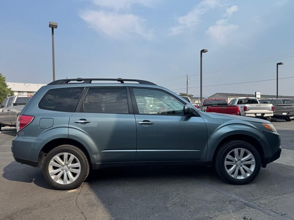 2013 SUBARU Forester