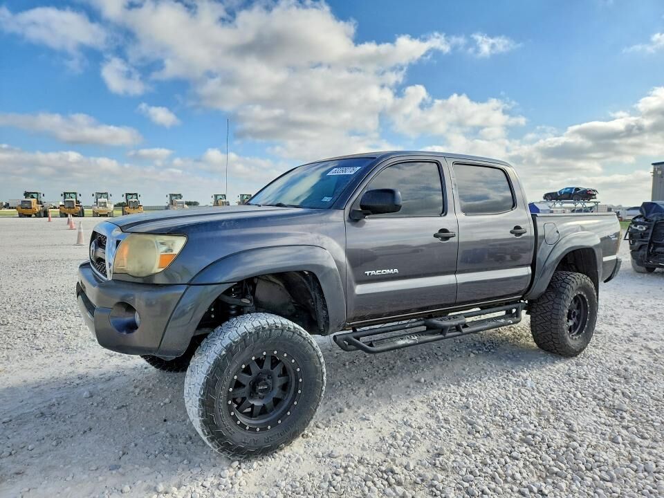 2011 TOYOTA Tacoma