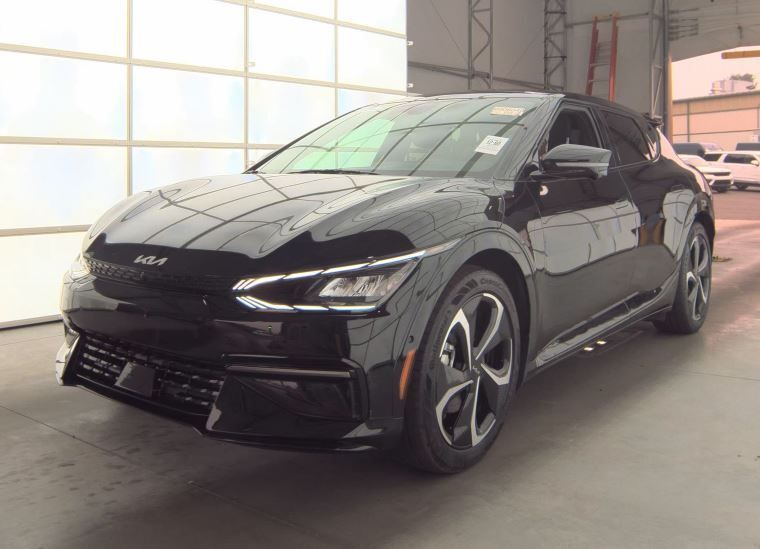 2023 KIA EV6