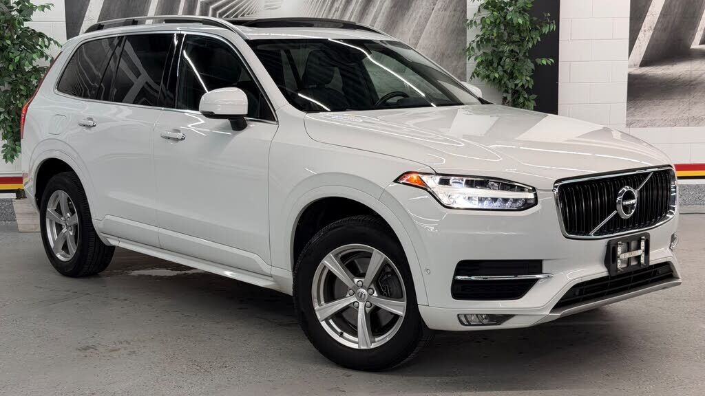 2017 VOLVO XC90