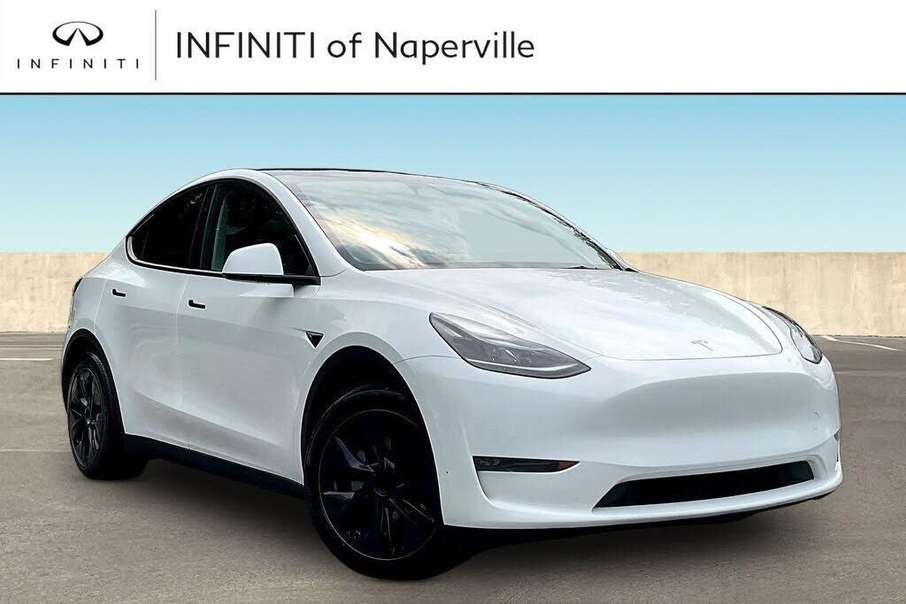 2024 TESLA Model Y