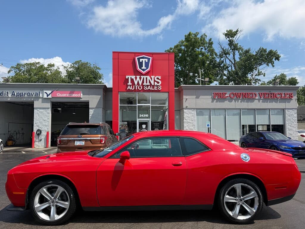 2016 DODGE Challenger