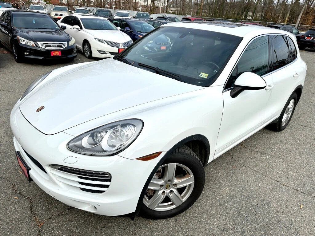 2014 PORSCHE Cayenne