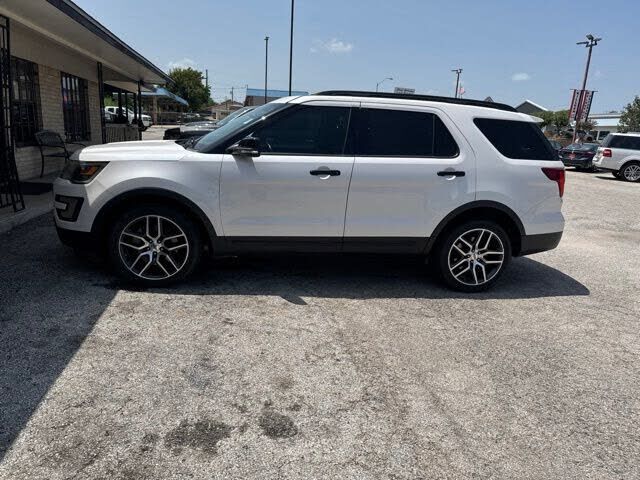 2017 FORD Explorer