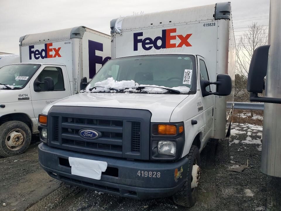 2015 FORD E-350