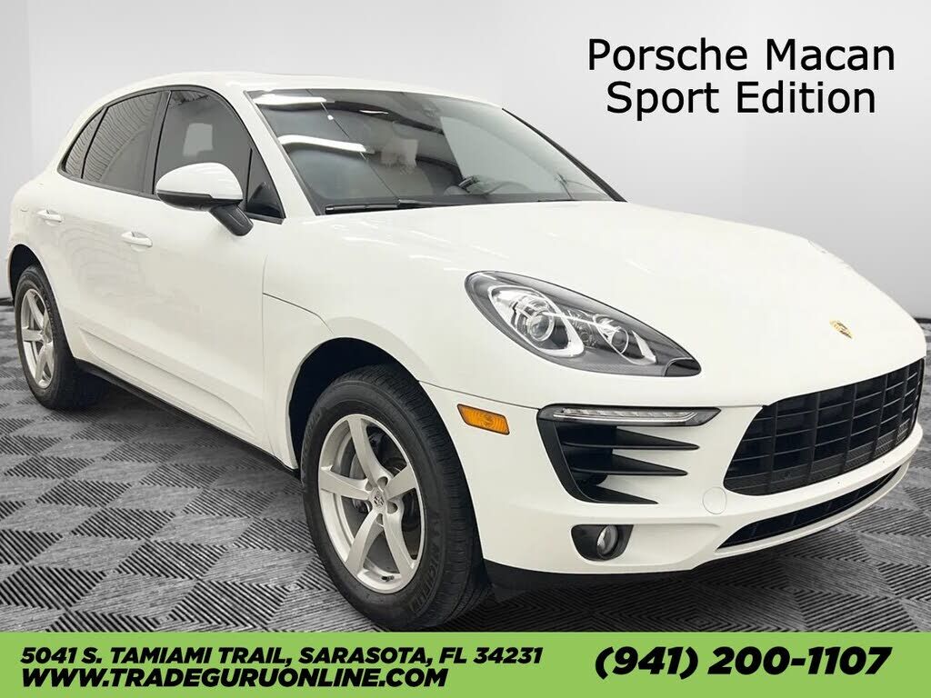 2018 PORSCHE Macan