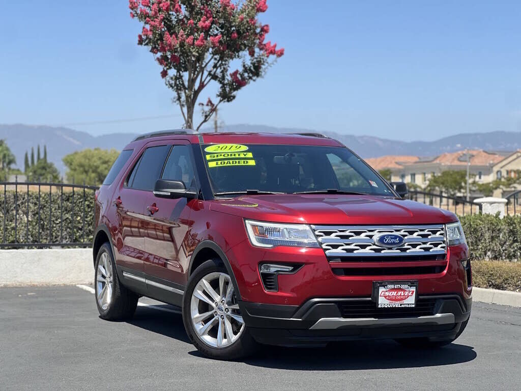 2019 FORD Explorer