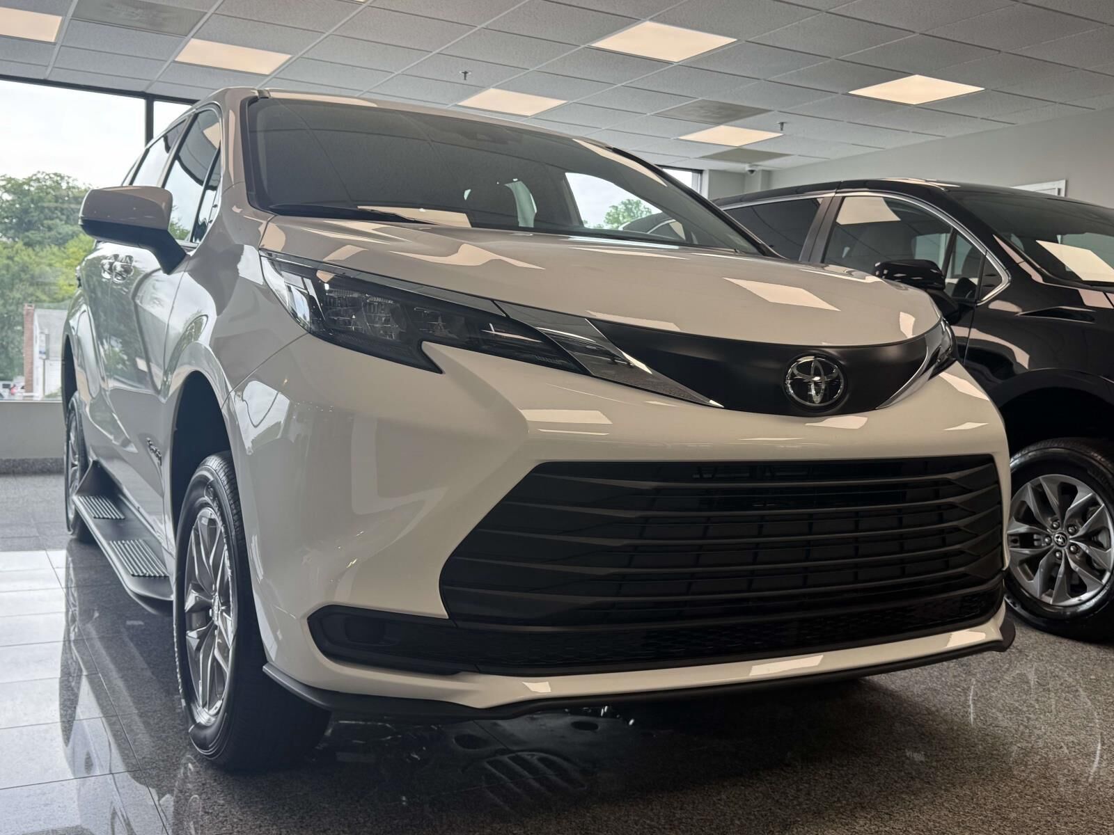 2026 TOYOTA Sienna